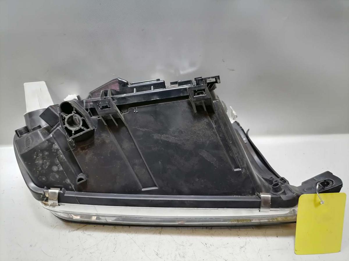 Skoda Fabia 6Y Scheinwerfer links Halogen Chrom Hintergrund Hersteller TYC Bj.2002 Skoda Fabia 6Y Scheinwerfer links Halogen Chrom Hintergrund Hersteller TYC Bj.2002